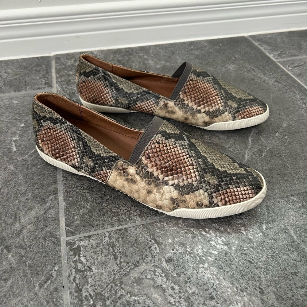 Frye Women's Leather Snakeskin Print Slip-On Flat Shoes Size 9M - Picture 3 of 15